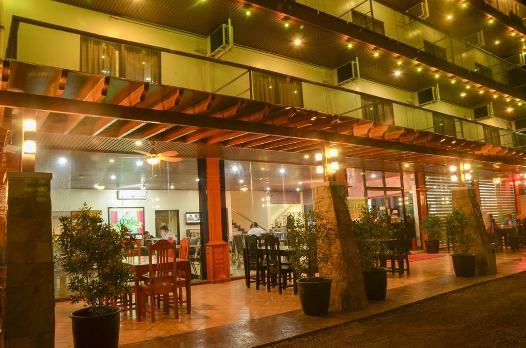 The Premiere Business Hotel Kalibo Buitenkant foto