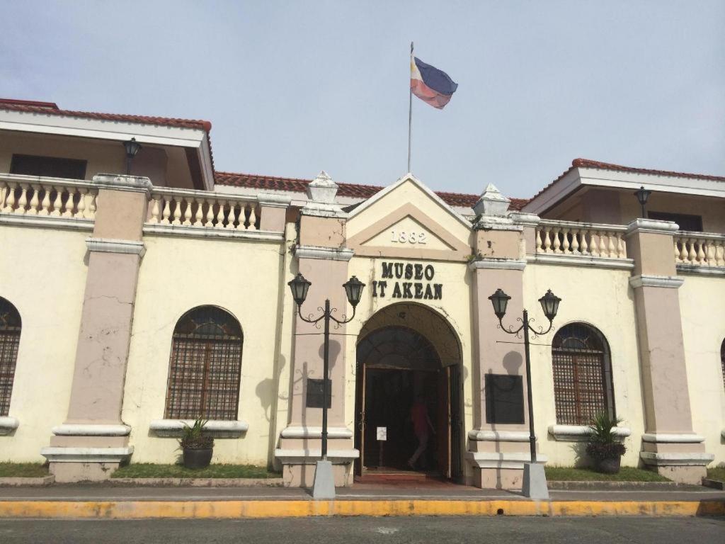 The Premiere Business Hotel Kalibo Buitenkant foto