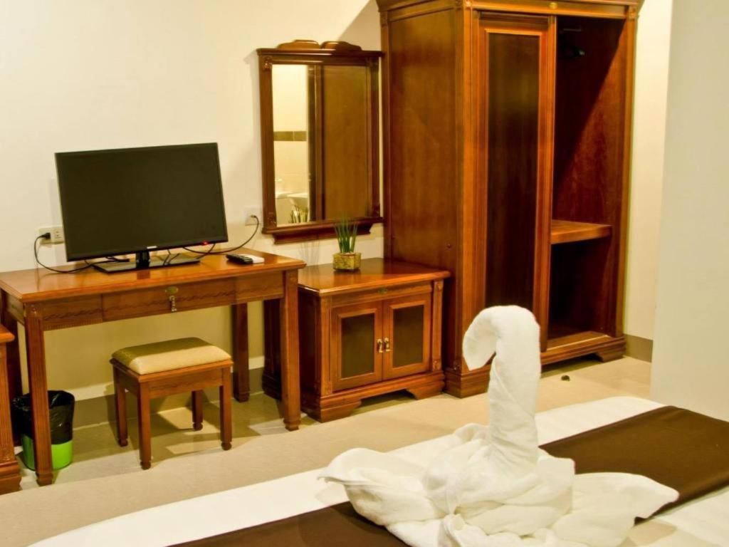 The Premiere Business Hotel Kalibo Buitenkant foto